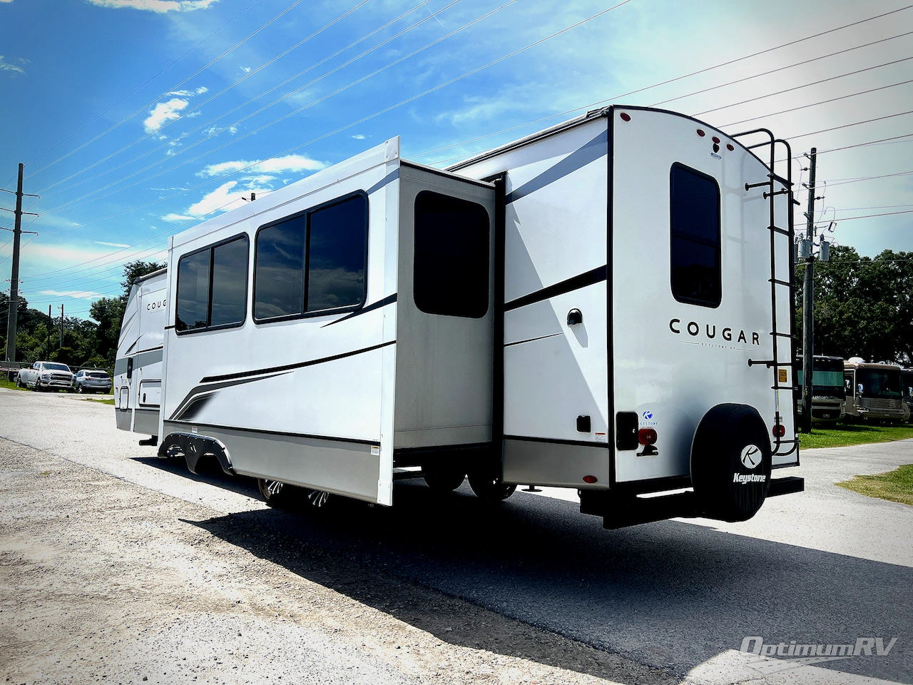 2024 Keystone Cougar Half-Ton 30RKD Photo 3