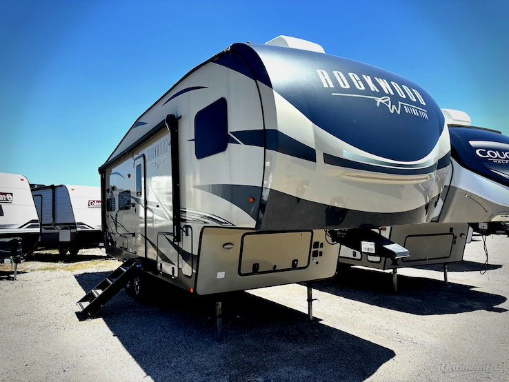 2022 Forest River Rockwood Ultra Lite 2622RK RV Photo 1