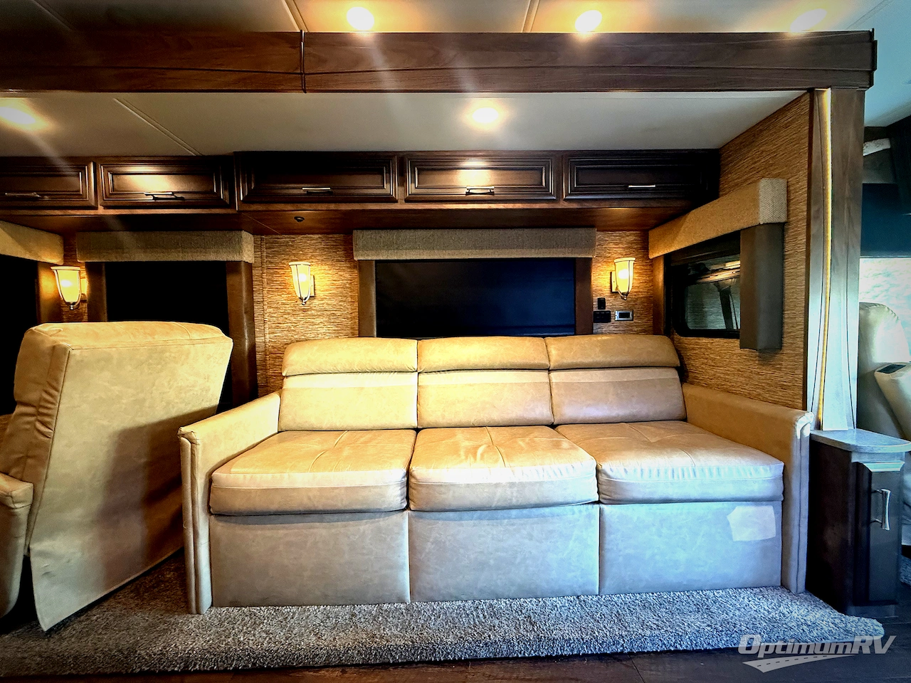 2018 Newmar Canyon Star 3924 Photo 6