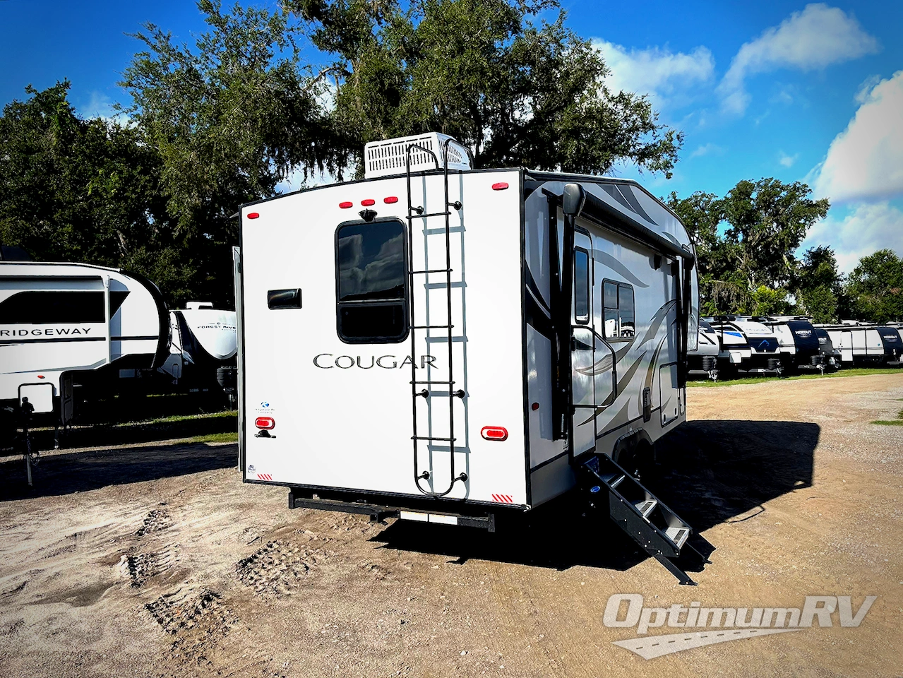 2021 Keystone Cougar Half-Ton 23MLS Photo 2
