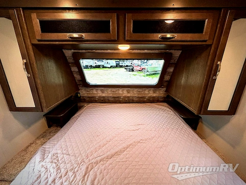 2024 Keystone Cougar Half-Ton 34TSB RV Photo 4
