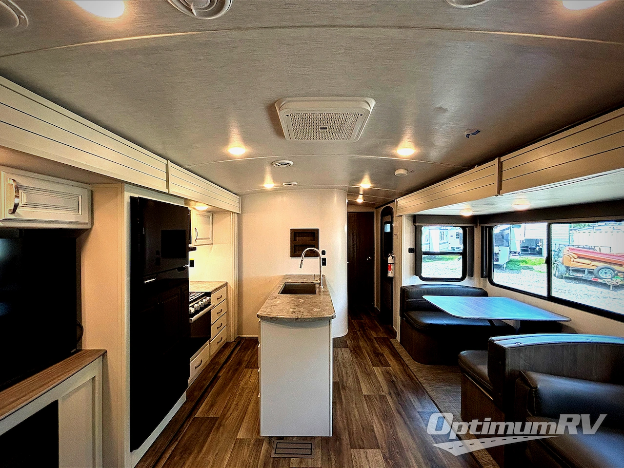 2024 Keystone Cougar Half-Ton 34TSB Photo 4