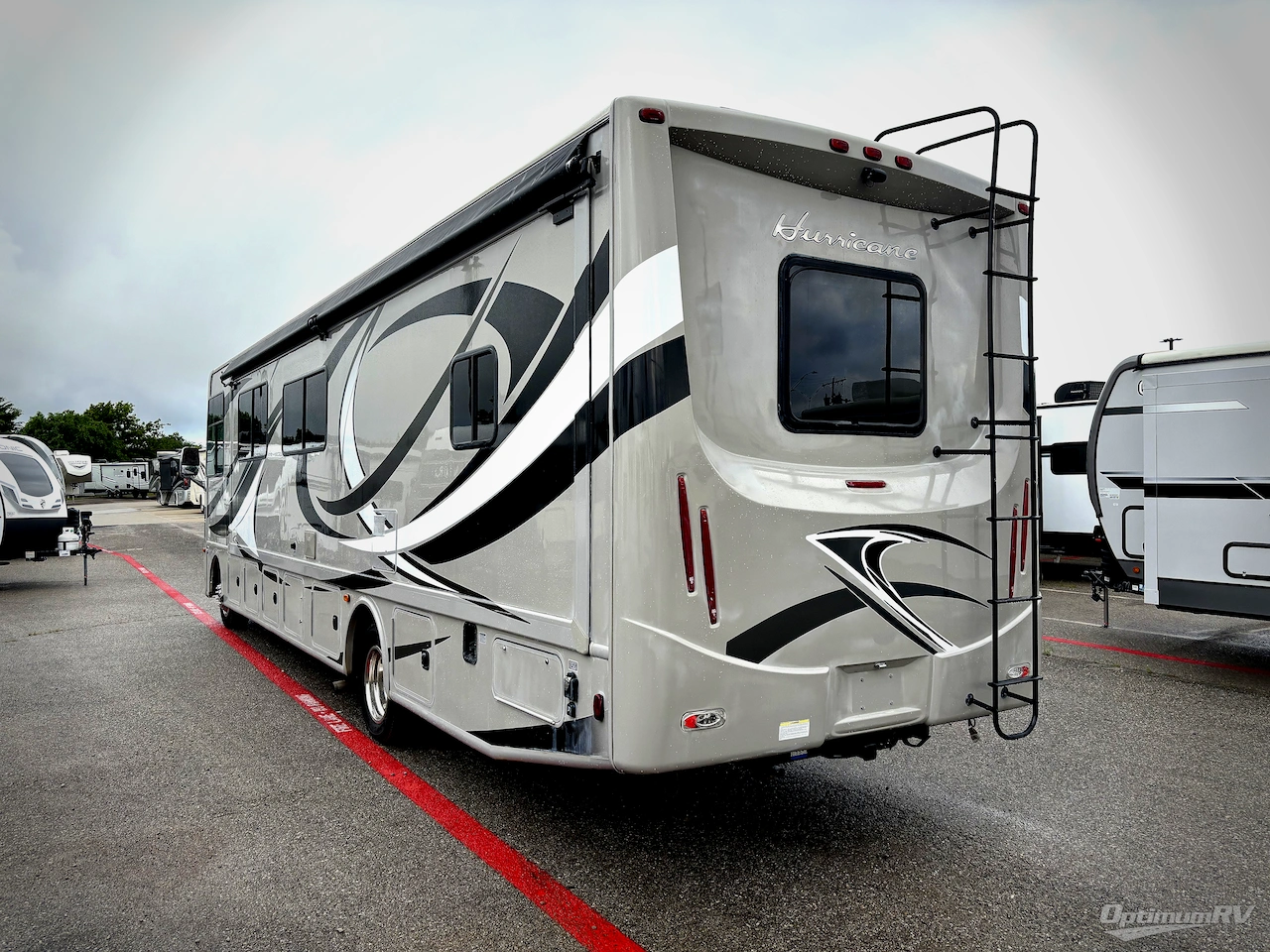 2014 Thor Hurricane 34F Photo 3