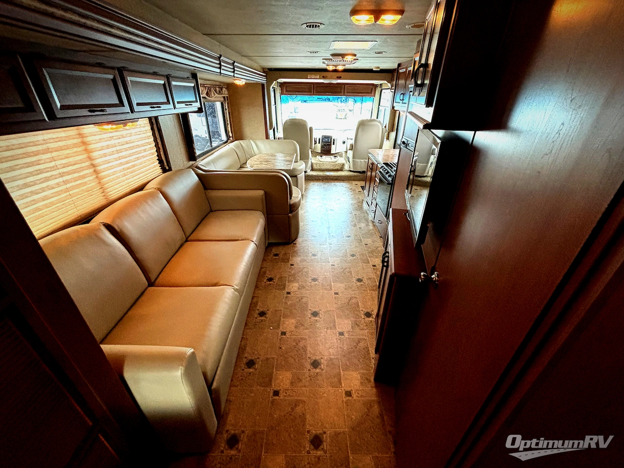 2014 Thor Hurricane 34F Photo 7