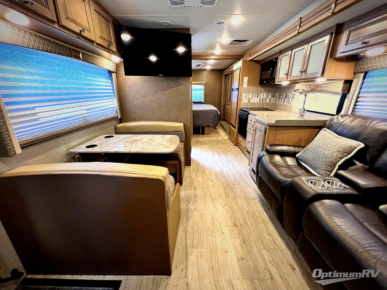 2019 Thor Windsport 29M Photo 4