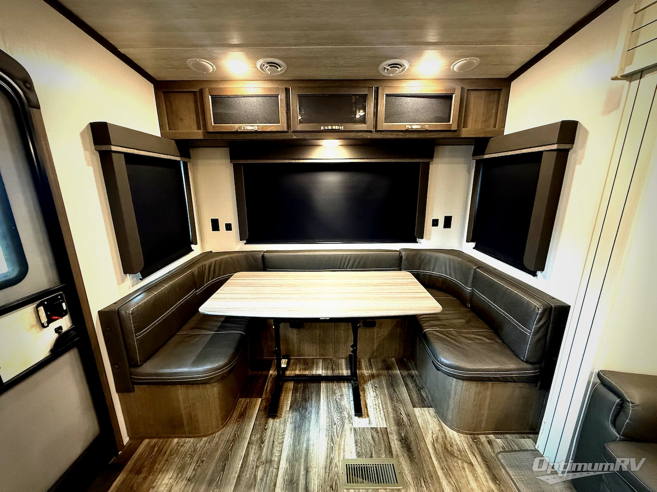 2023 Keystone Cougar Half-Ton 24RDS Photo 6