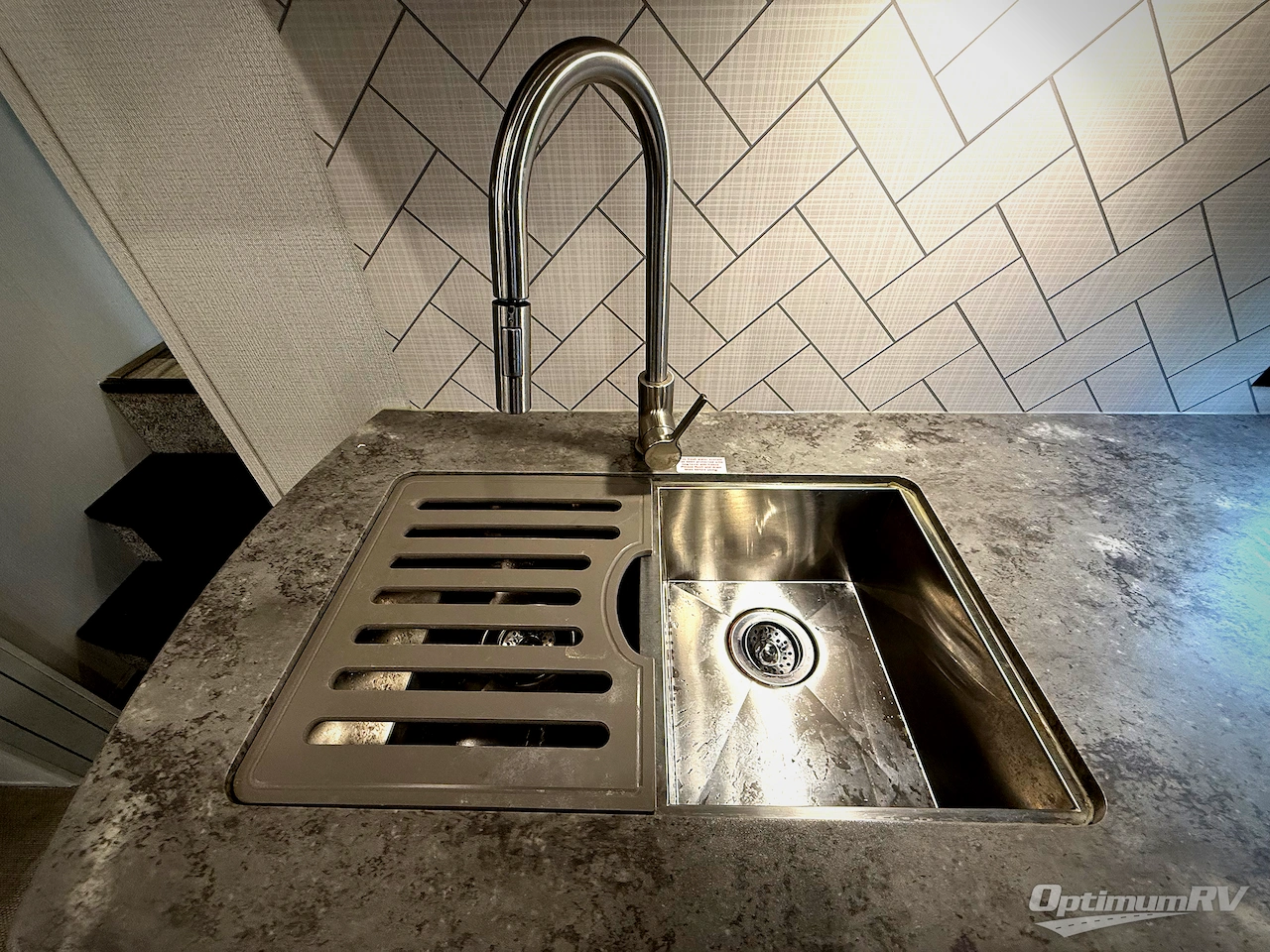 2023 Keystone Cougar Half-Ton 24RDS Photo 13