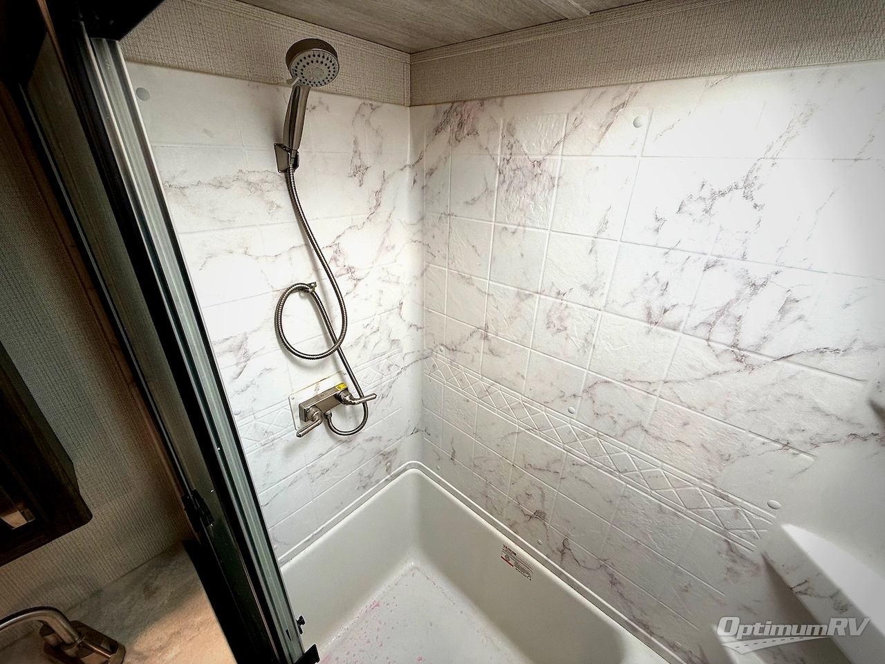 2023 Keystone Cougar Half-Ton 24RDS Photo 17