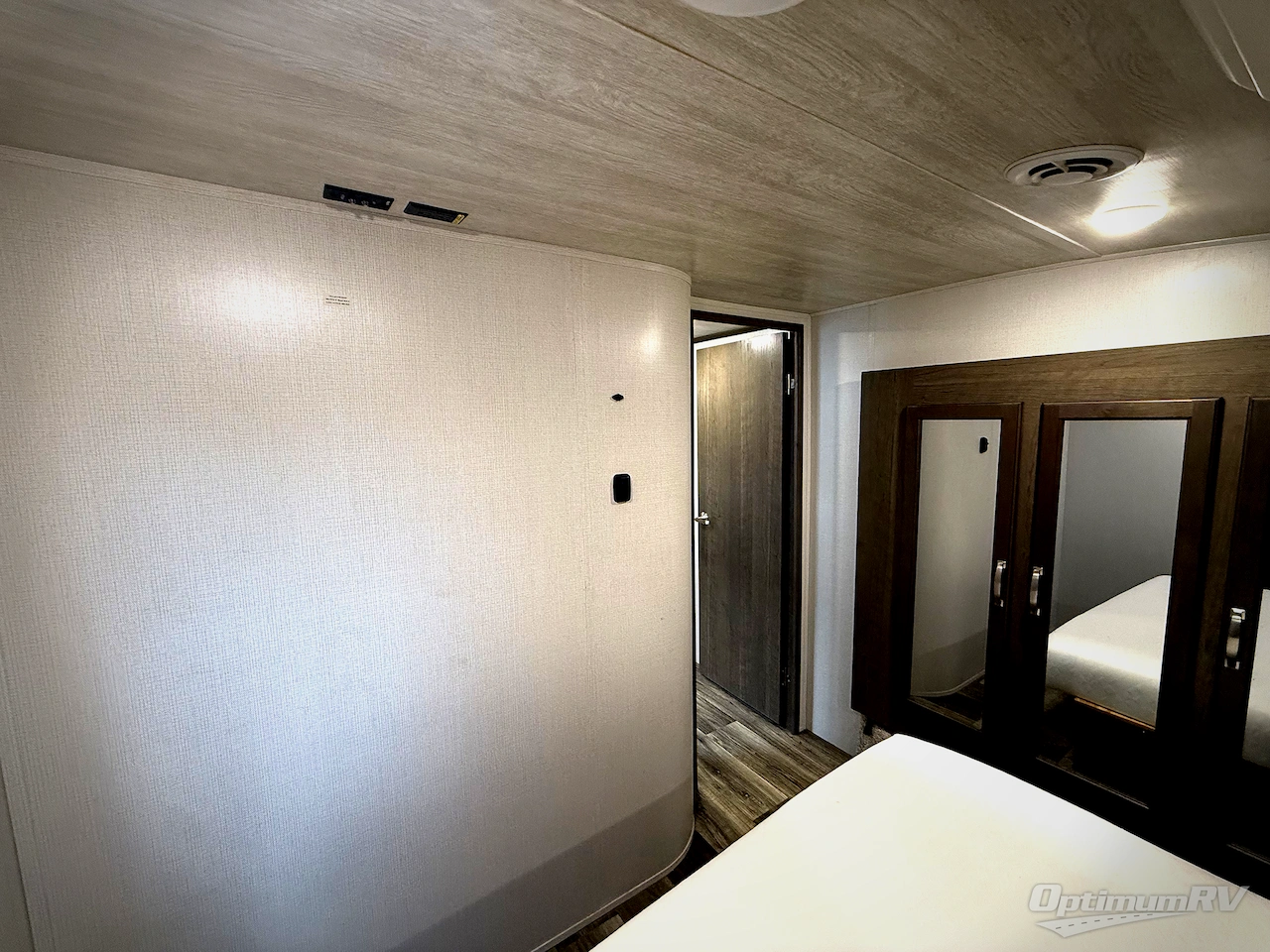 2023 Keystone Cougar Half-Ton 24RDS Photo 19