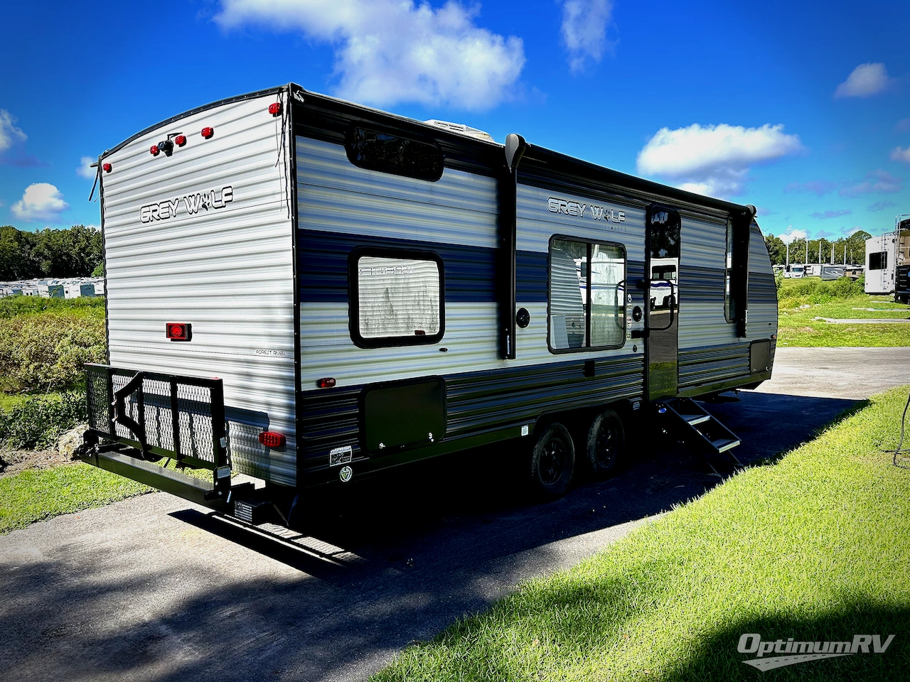 2021 Forest River Cherokee Grey Wolf 26DJSE Photo 2