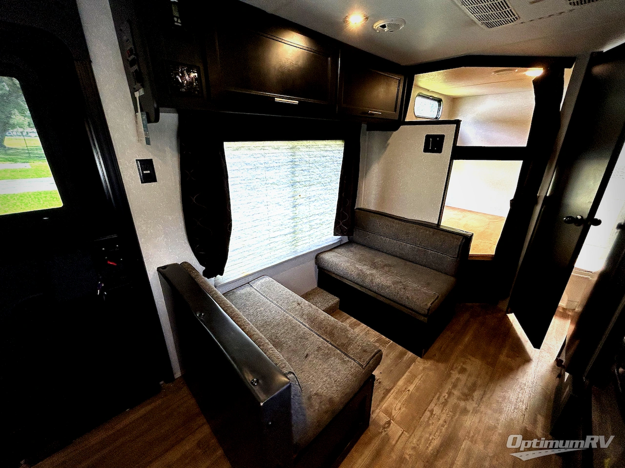 2021 Forest River Cherokee Grey Wolf 26DJSE Photo 10