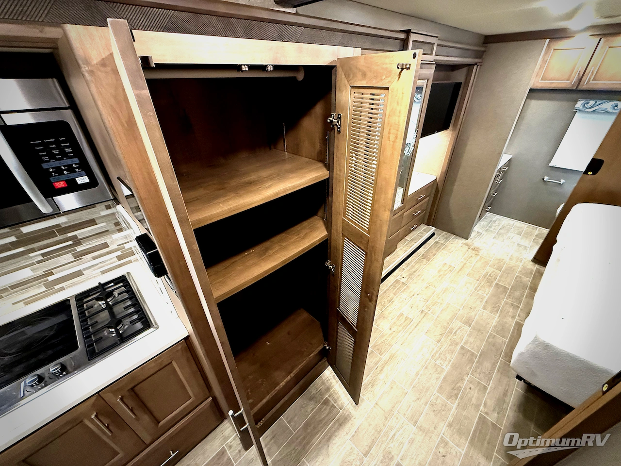 2021 Thor Miramar 35.4 Photo 16