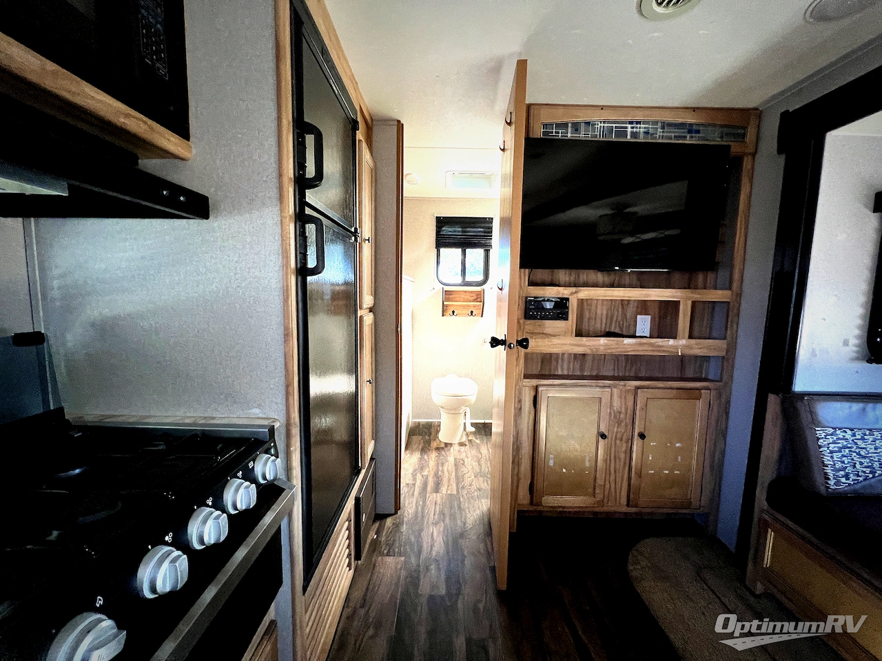 2019 Coachmen Freedom Express Ultra Lite 248RBS Photo 18