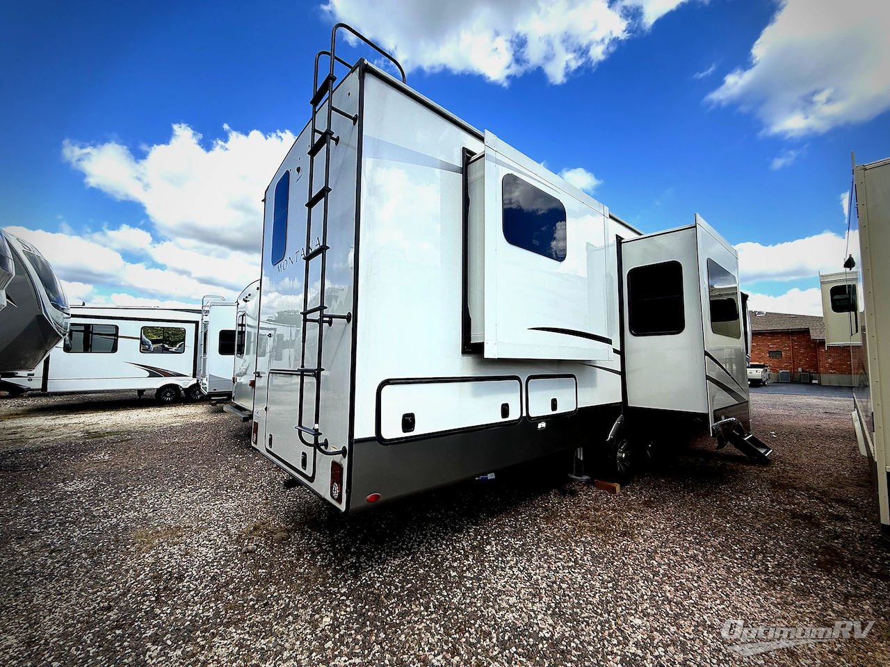 2024 Keystone Montana 3901RK Photo 2