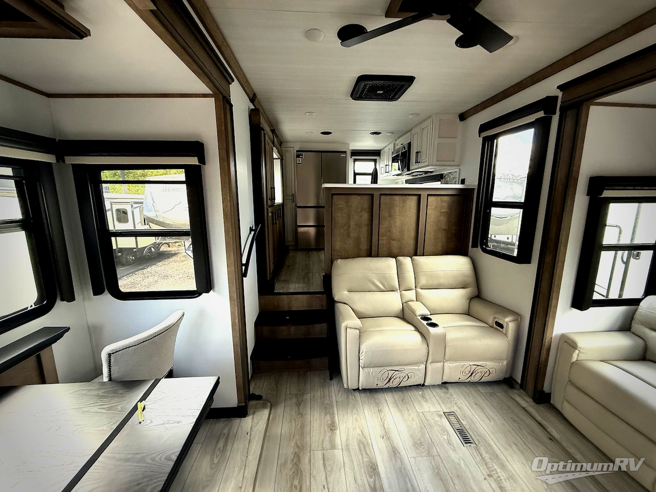 2024 Keystone Montana 3901RK Photo 4
