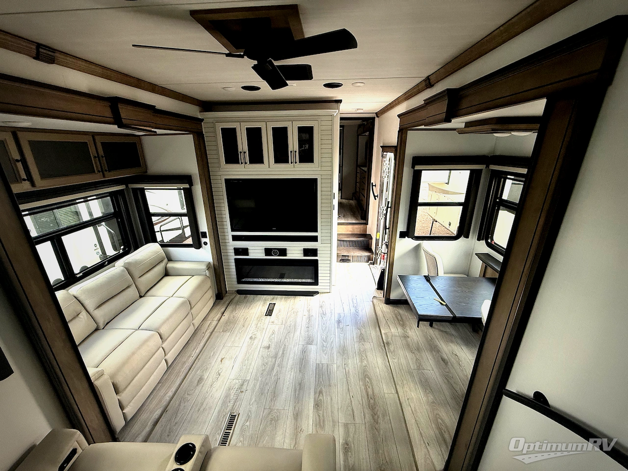 2024 Keystone Montana 3901RK Photo 5