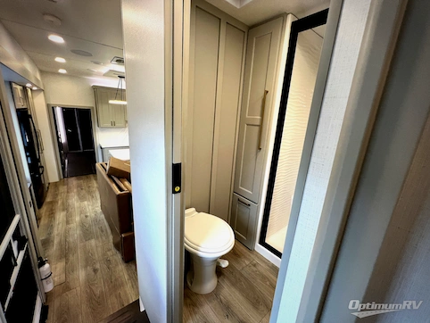 2024 Brinkley Model G 3950 RV Photo 4