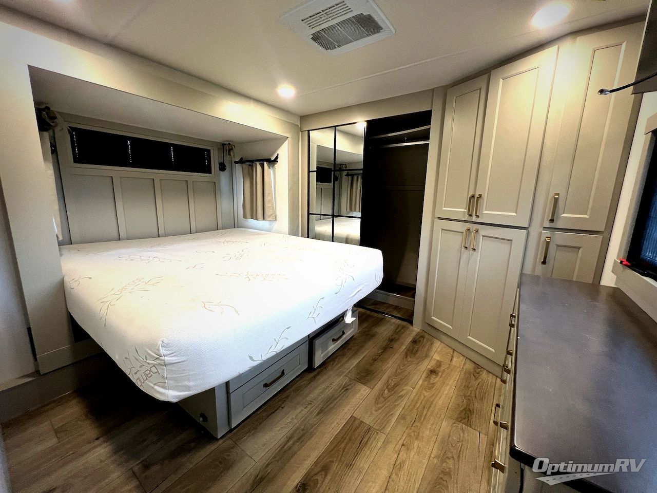 2024 Brinkley Model G 3950 Photo 23