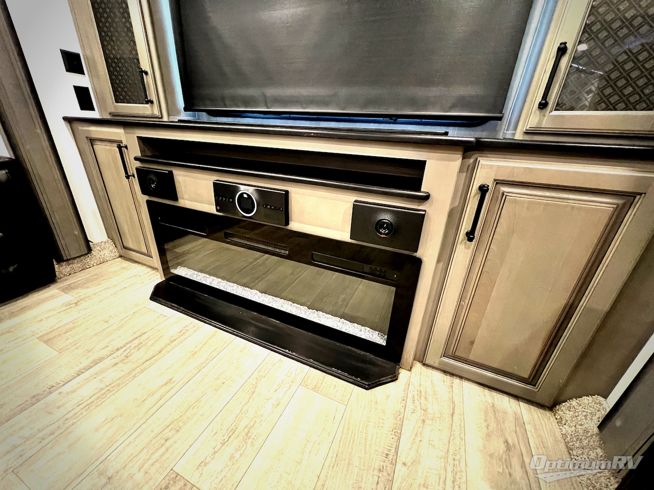 2022 Keystone Montana 3791RD Photo 7