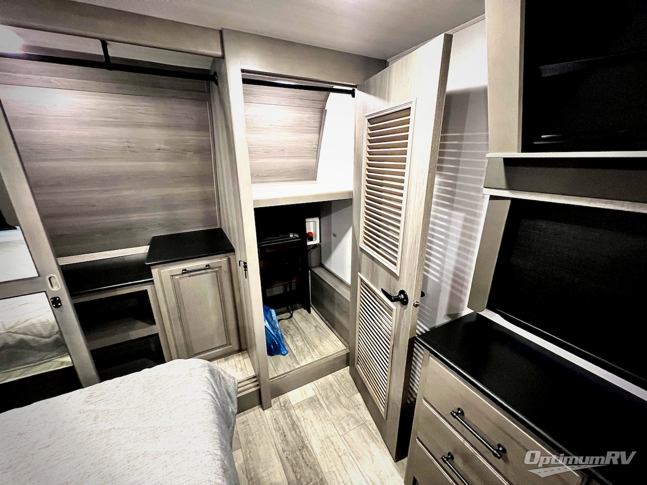 2022 Keystone Montana 3791RD Photo 24