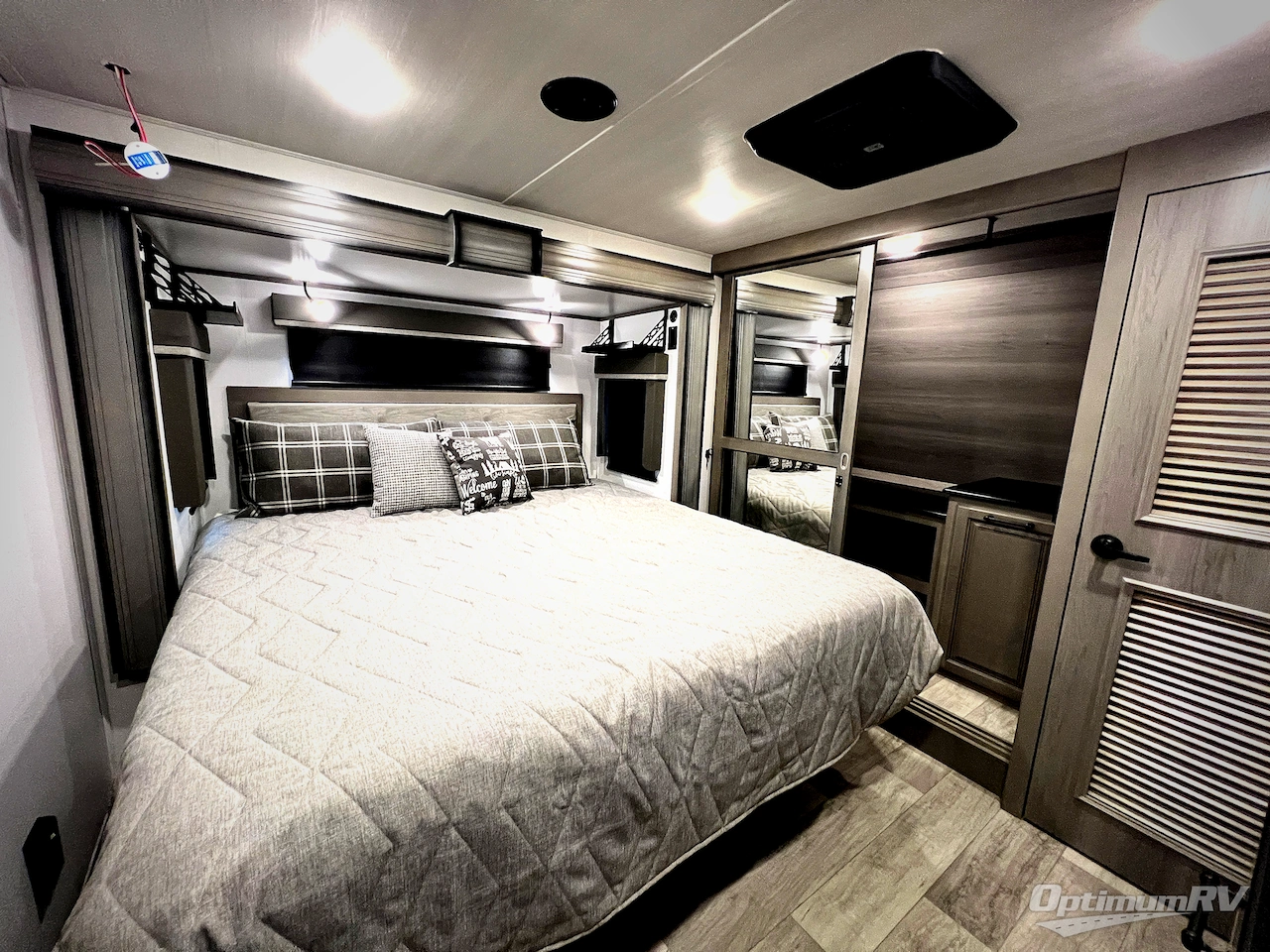 2022 Keystone Montana 3791RD Photo 22