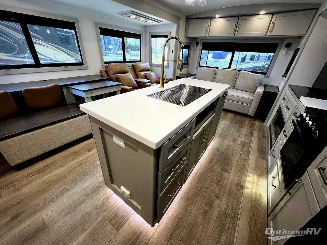 2025 Brinkley Model Z Air 297 Photo 11