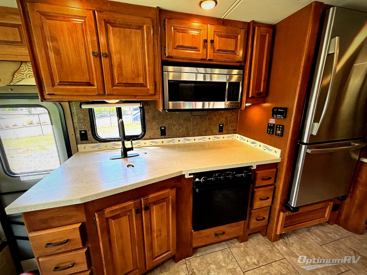 2014 Tiffin Allegro 31 SA Photo 7
