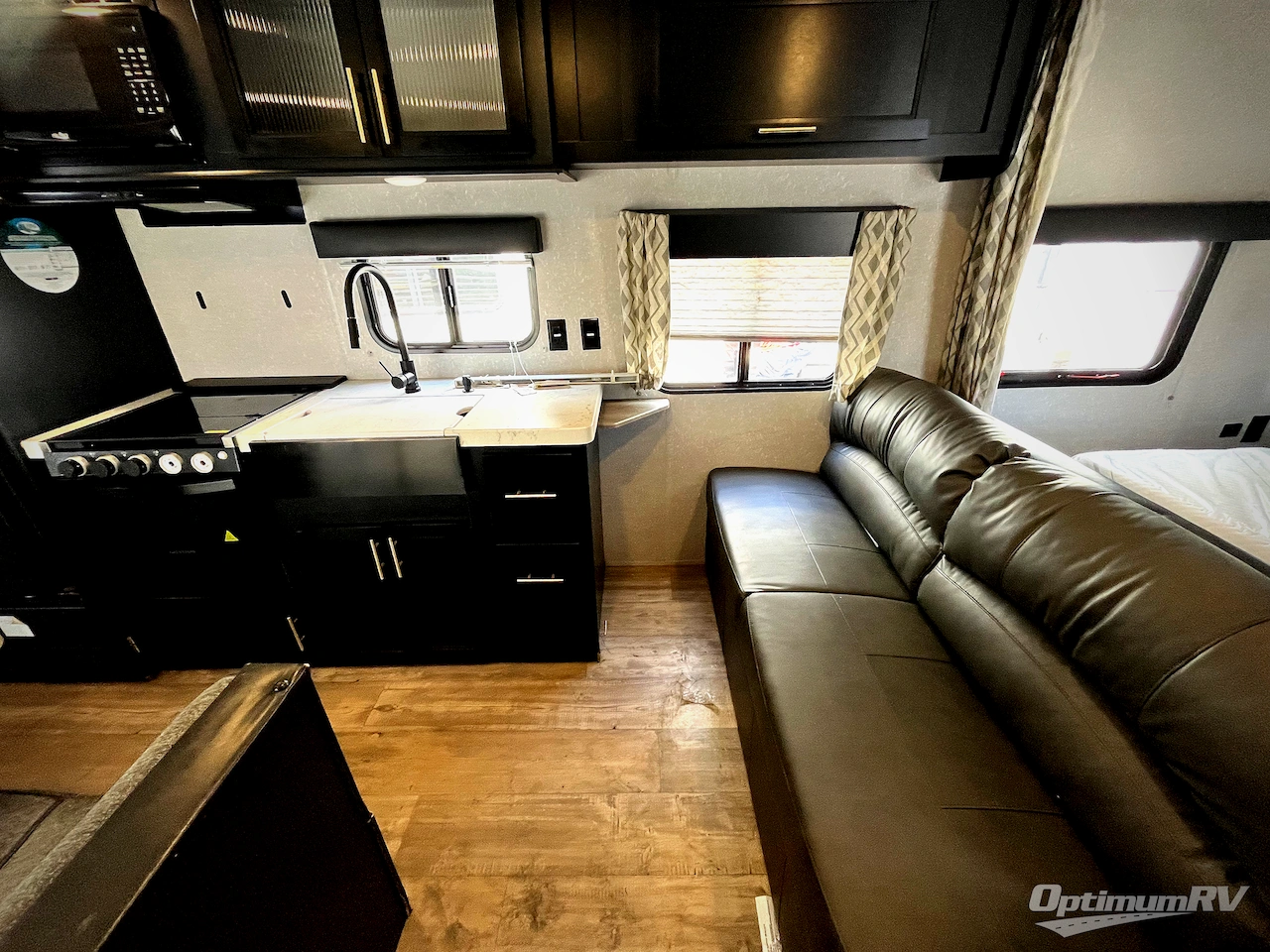 2022 Forest River Cherokee Grey Wolf 26DJSE Photo 4