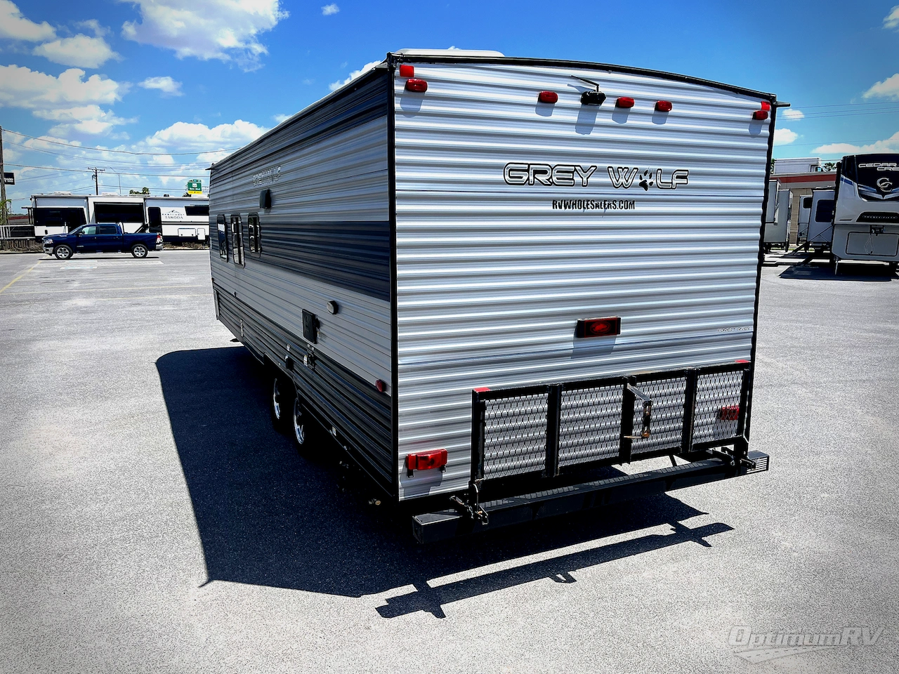 2022 Forest River Cherokee Grey Wolf 26DJSE Photo 3