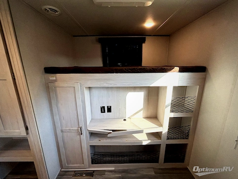 2021 Keystone Sprinter Limited 341BIK RV Photo 4