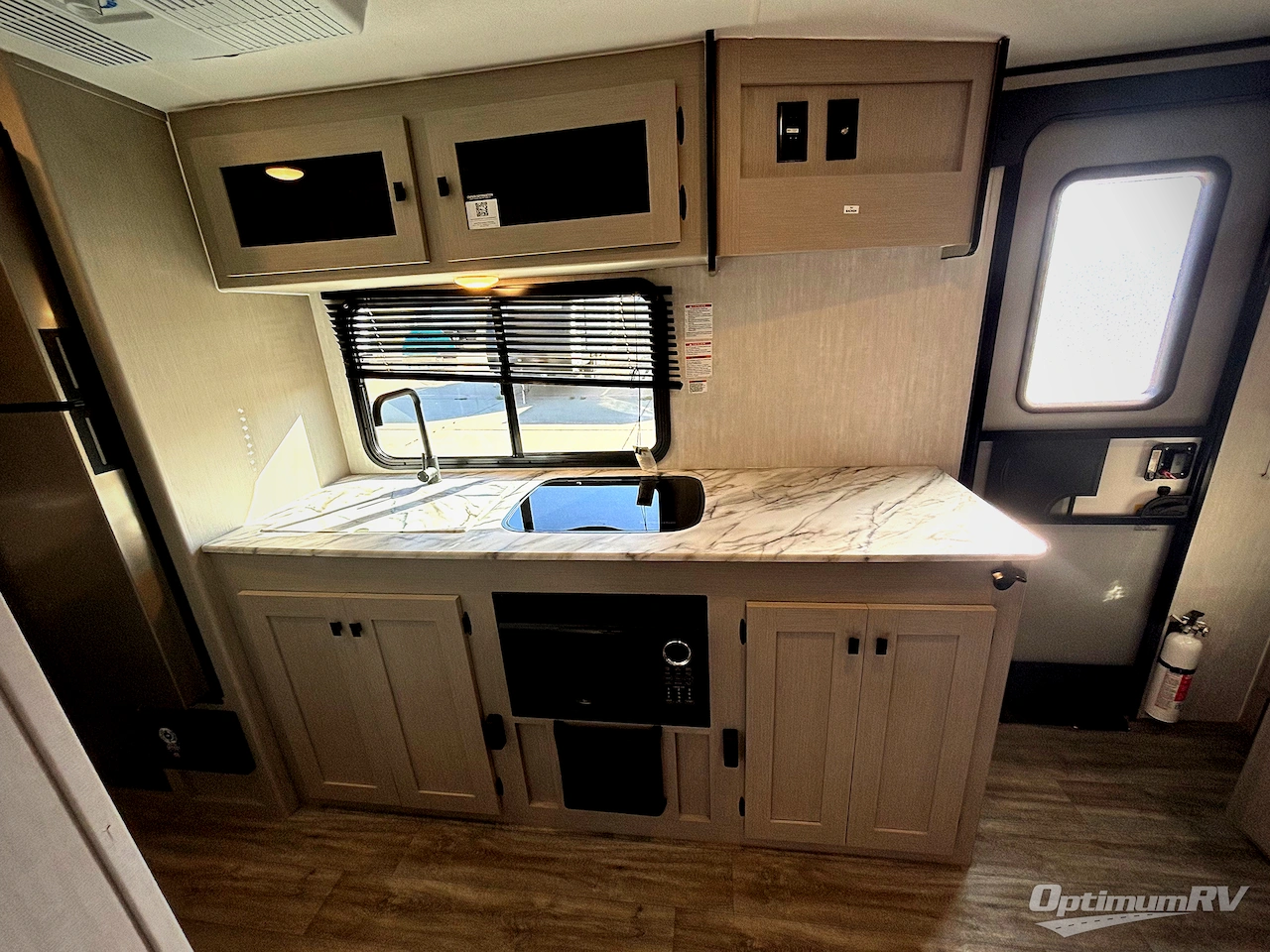 2024 Coachmen Apex Nano 213RDS Photo 9