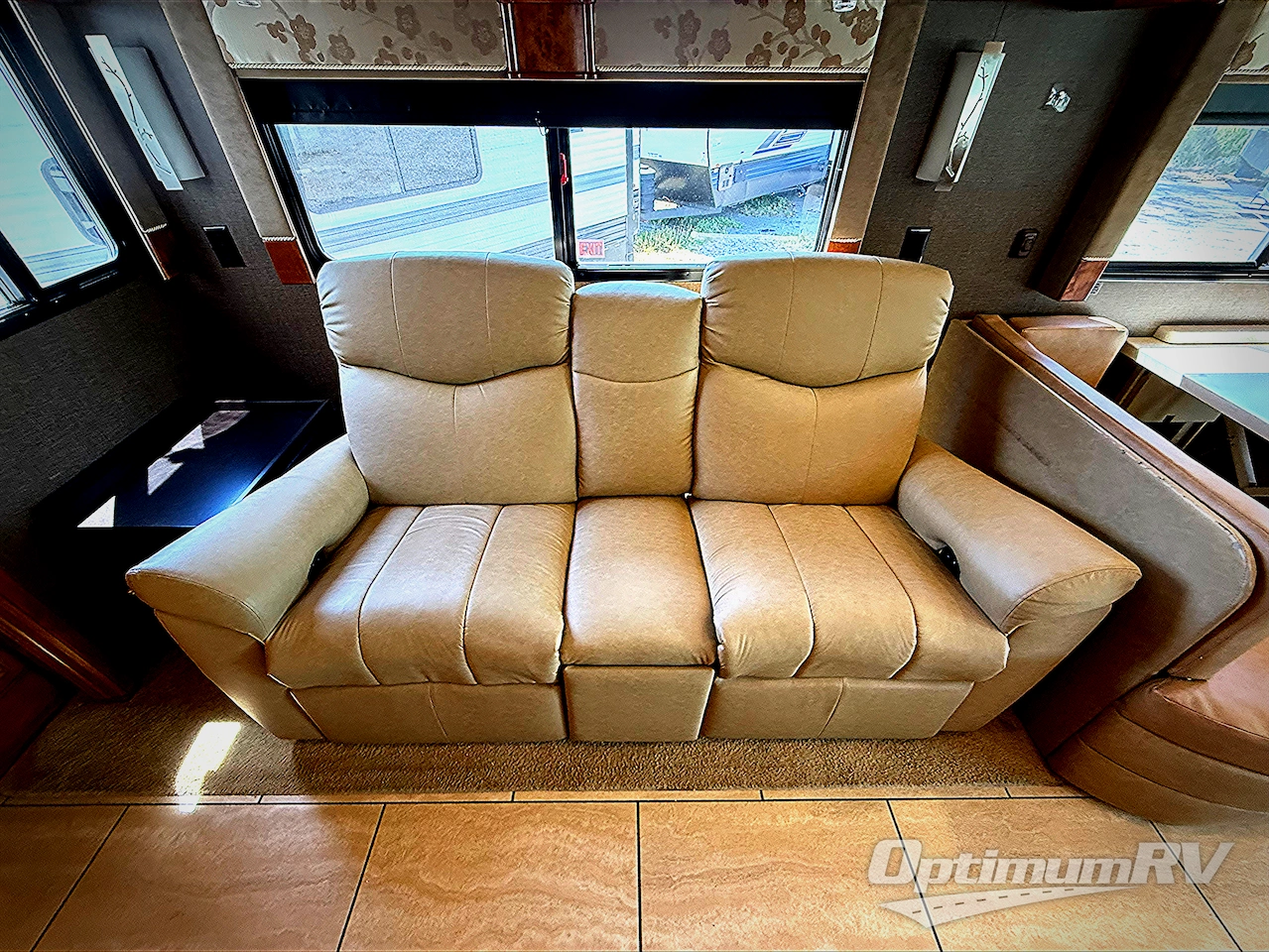 2016 Tiffin Allegro 32 SA Photo 9