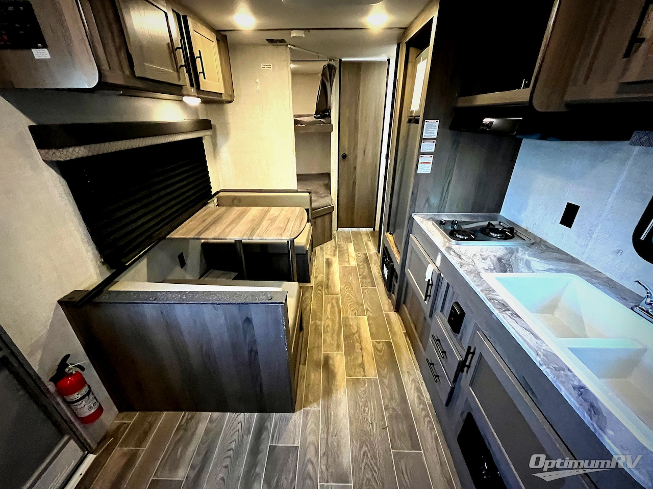 2022 Gulf Stream Kingsport Ultra Lite 248BH Photo 6