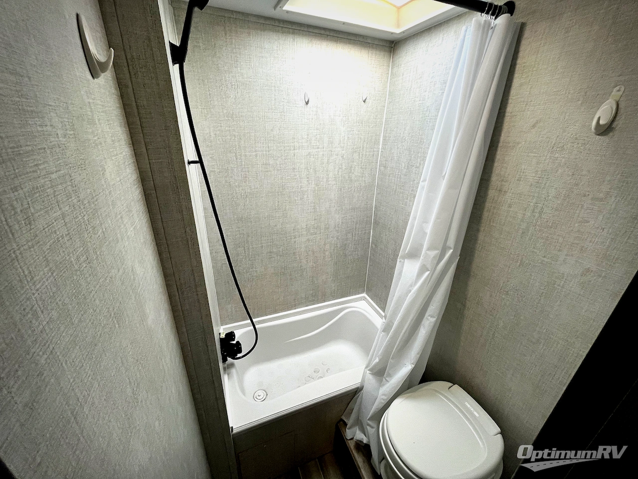 2022 Gulf Stream Kingsport Ultra Lite 248BH Photo 17