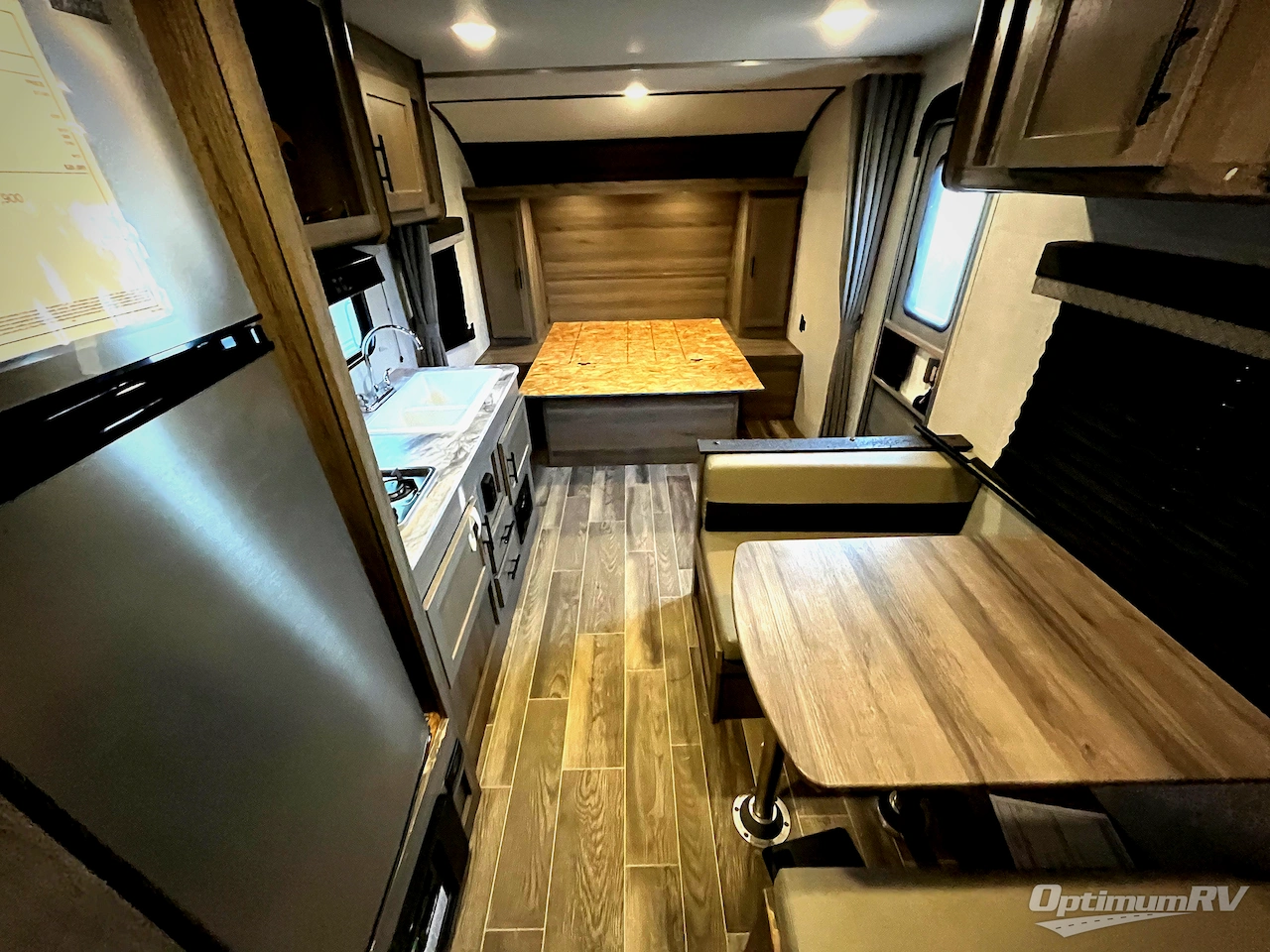 2022 Gulf Stream Kingsport Ultra Lite 248BH Photo 12