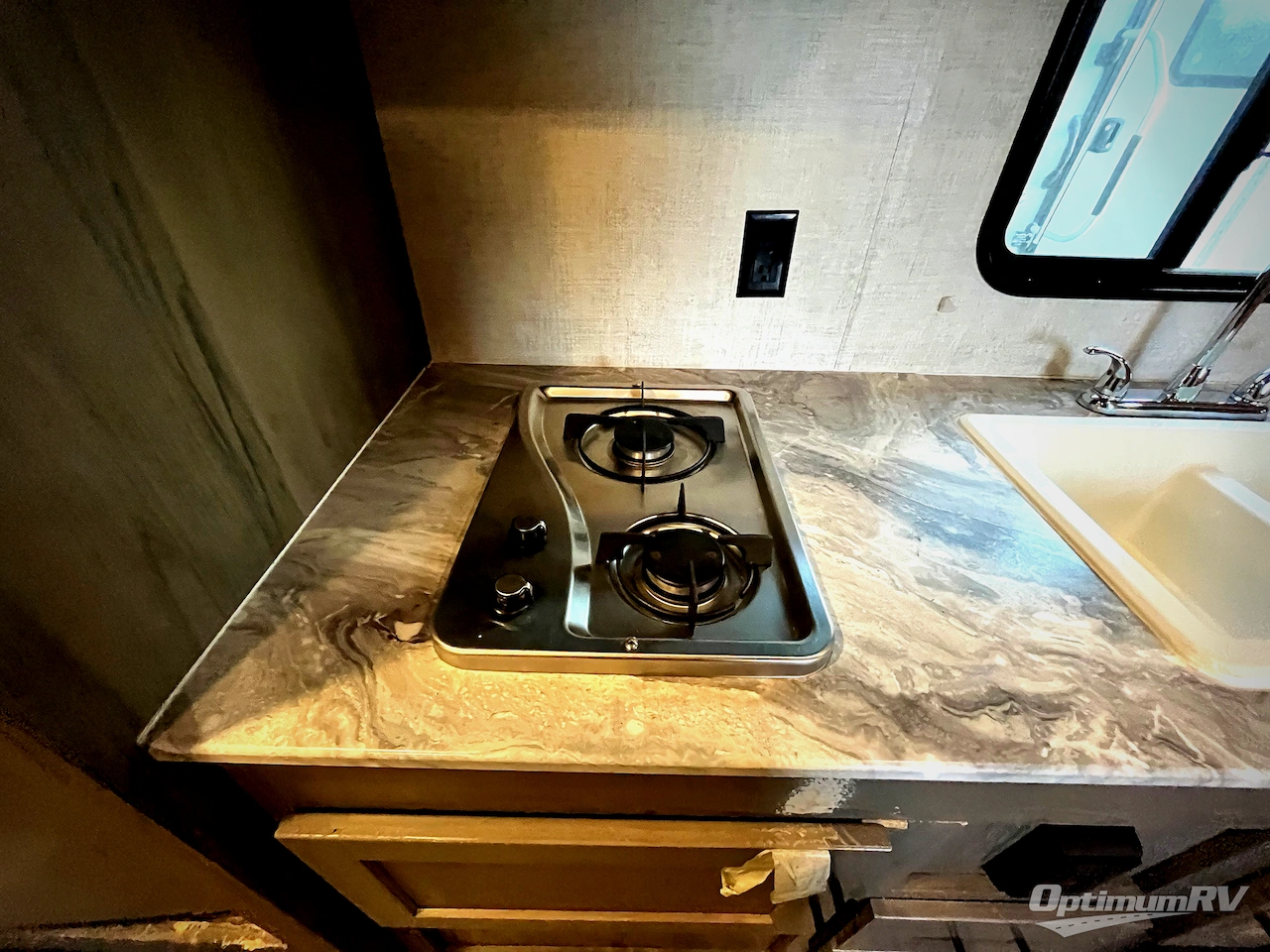 2022 Gulf Stream Kingsport Ultra Lite 248BH Photo 9