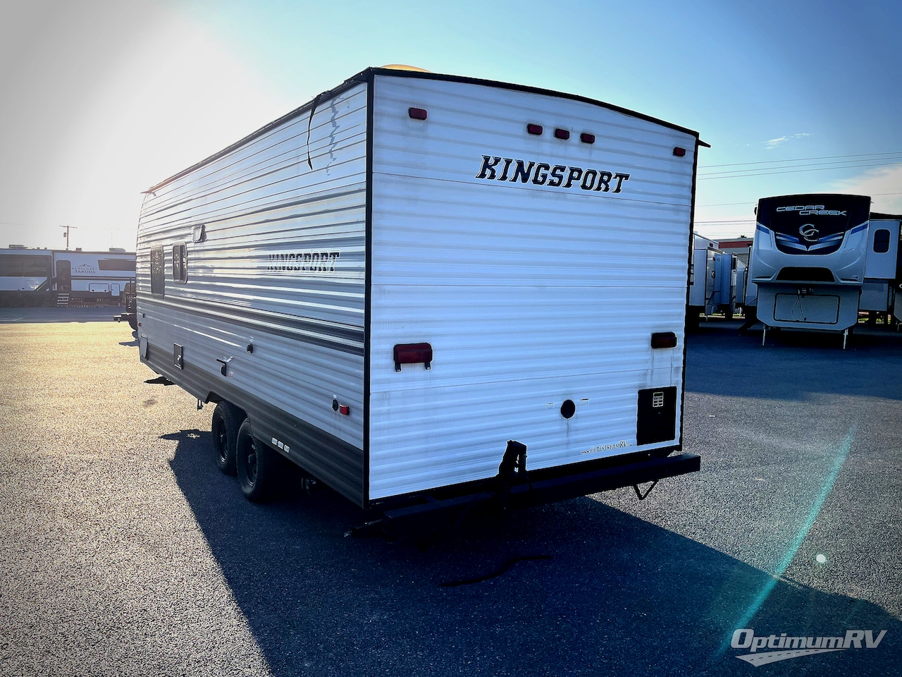 2022 Gulf Stream Kingsport Ultra Lite 248BH Photo 3