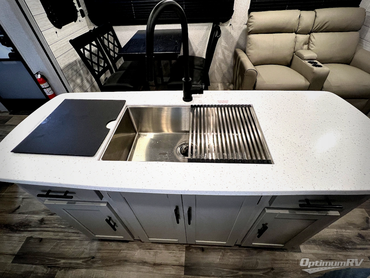 2024 CrossRoads Sunset Trail SS330SI Photo 19