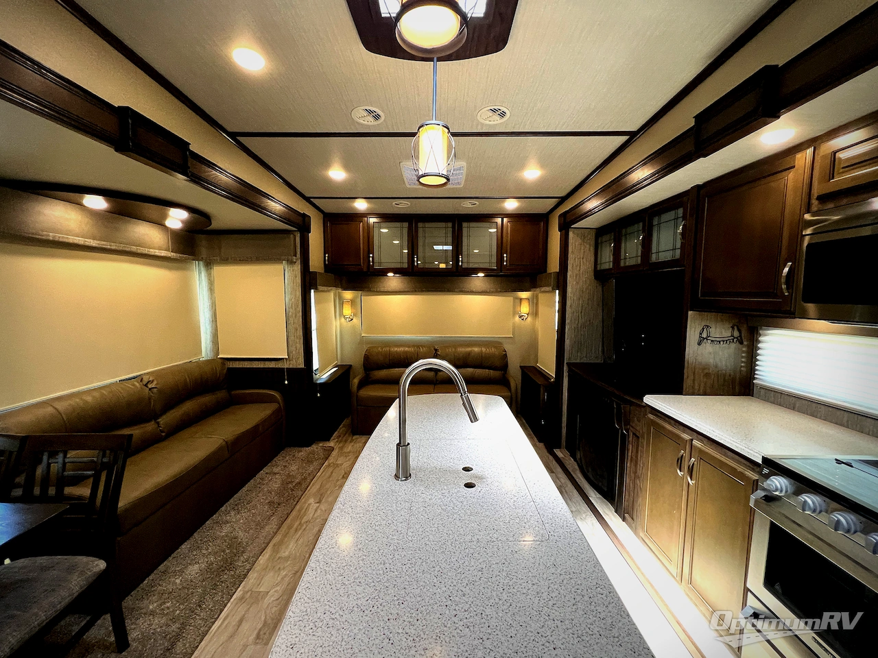 2019 Grand Design Solitude S-Class 2930RL Photo 4