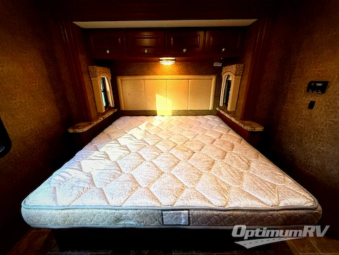 2015 Thor Miramar 33.5 RV Photo 4