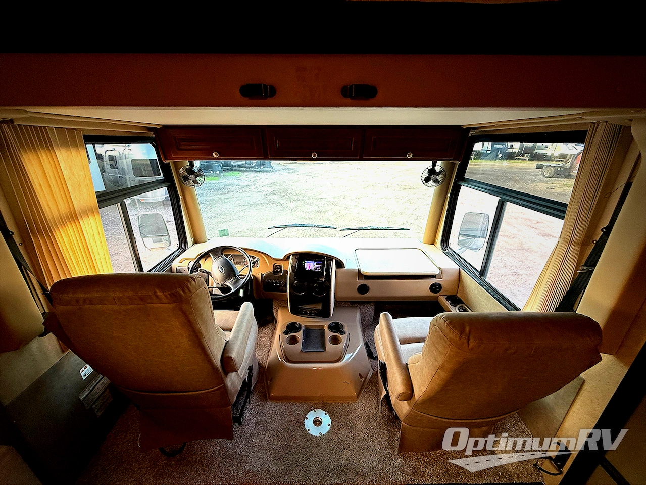 2015 Thor Miramar 33.5 Photo 6
