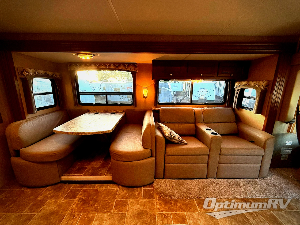 2015 Thor Miramar 33.5 Photo 8