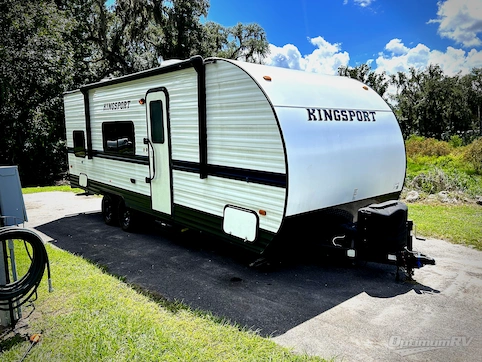 Used 2022 Gulf Stream Kingsport Ultra Lite 248BH Featured Photo