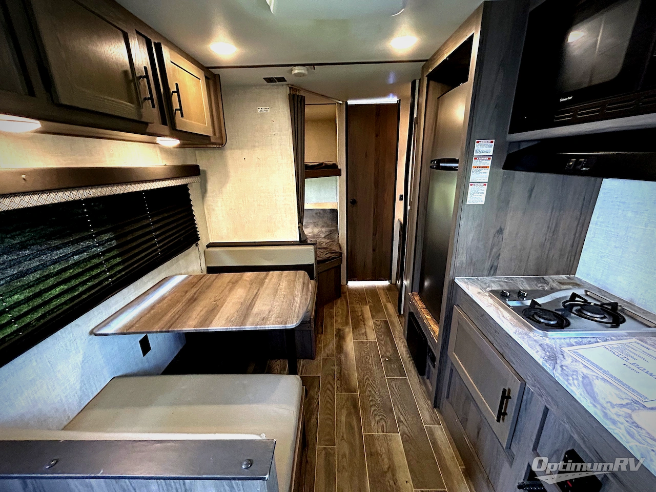2022 Gulf Stream Kingsport Ultra Lite 248BH Photo 3