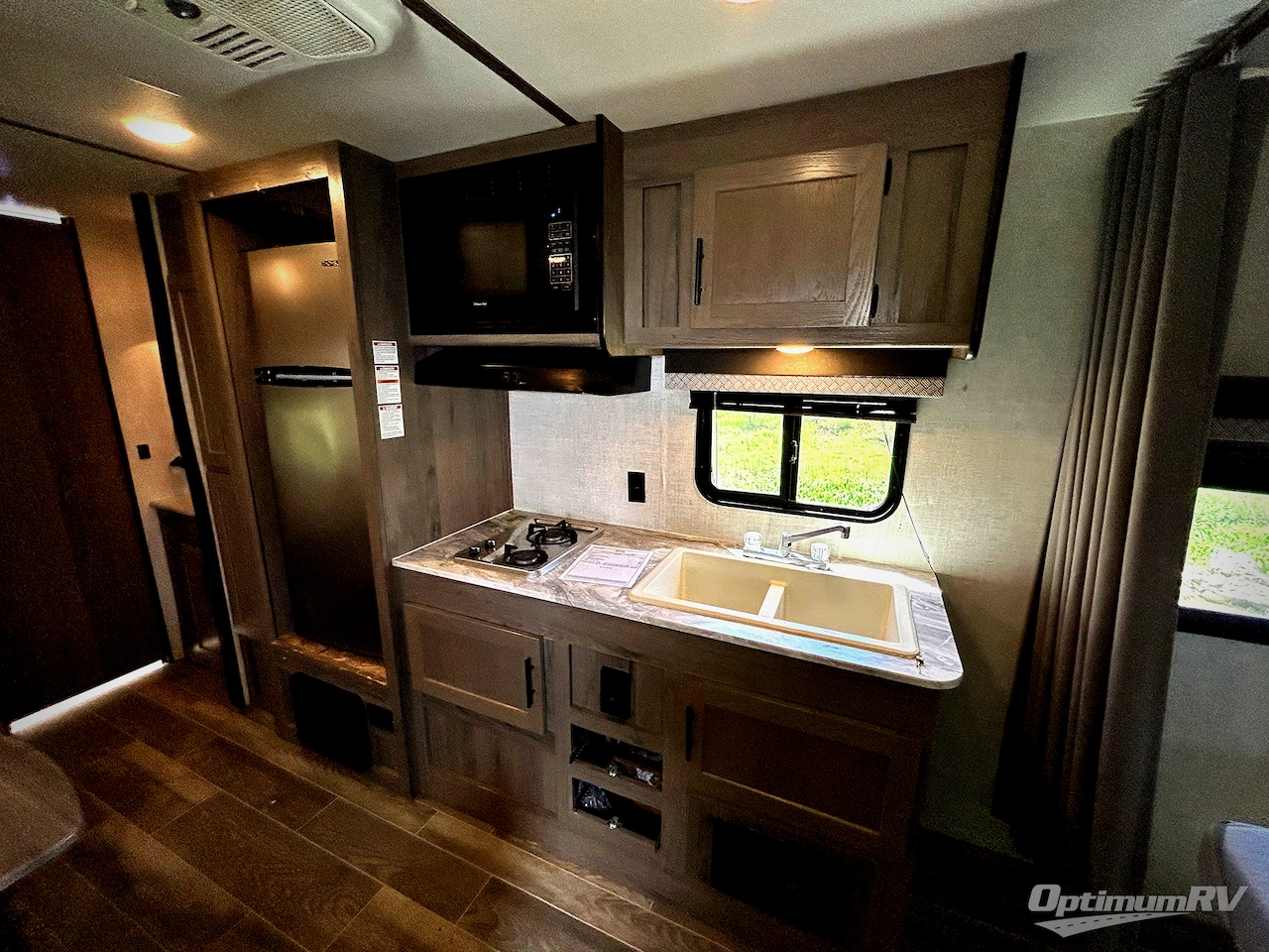 2022 Gulf Stream Kingsport Ultra Lite 248BH Photo 7