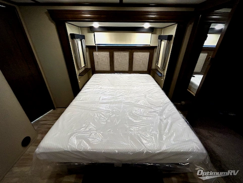 2019 Grand Design Solitude 385GK RV Photo 3