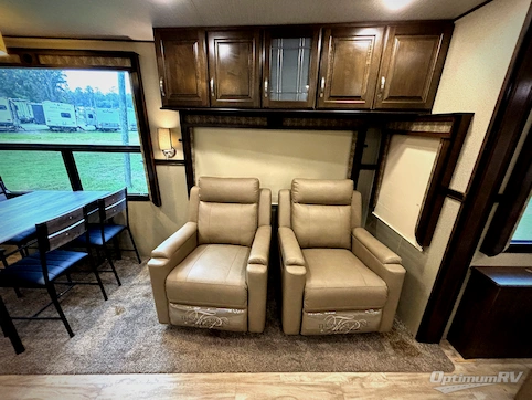 2019 Grand Design Solitude 385GK RV Photo 4