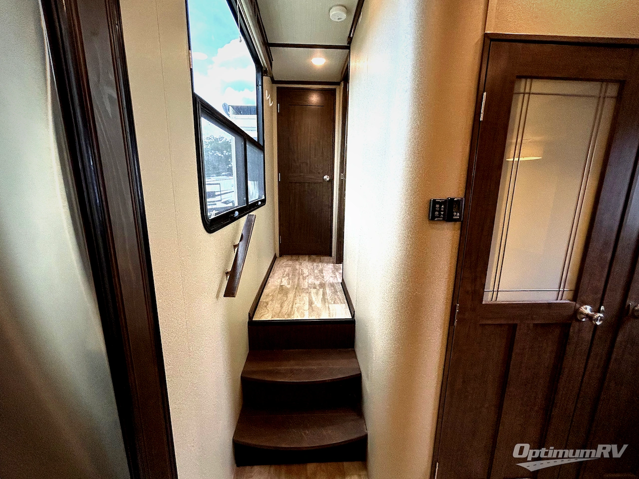 2019 Grand Design Solitude 385GK Photo 7