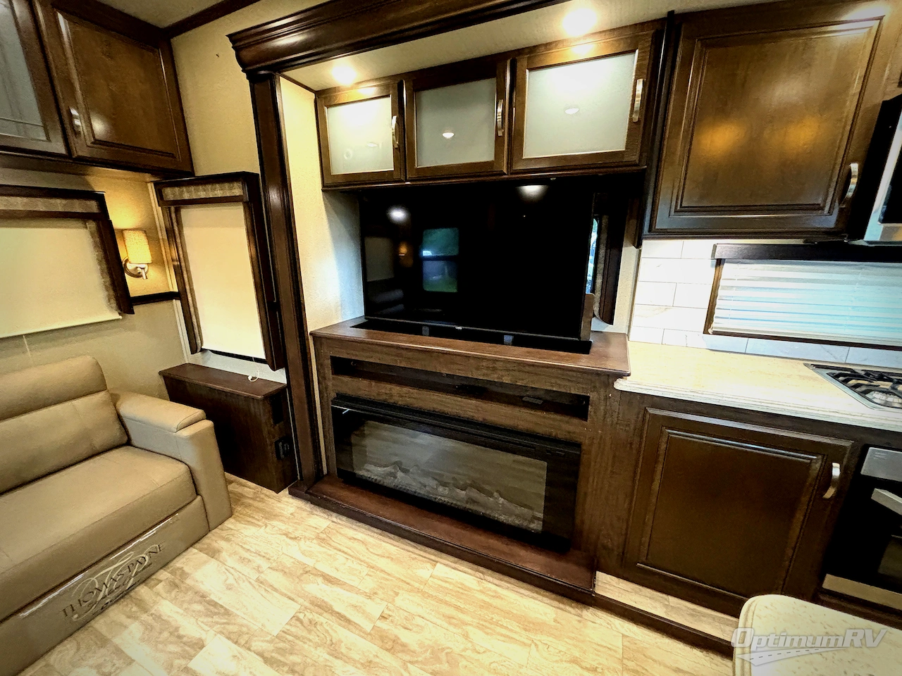 2019 Grand Design Solitude 385GK Photo 17