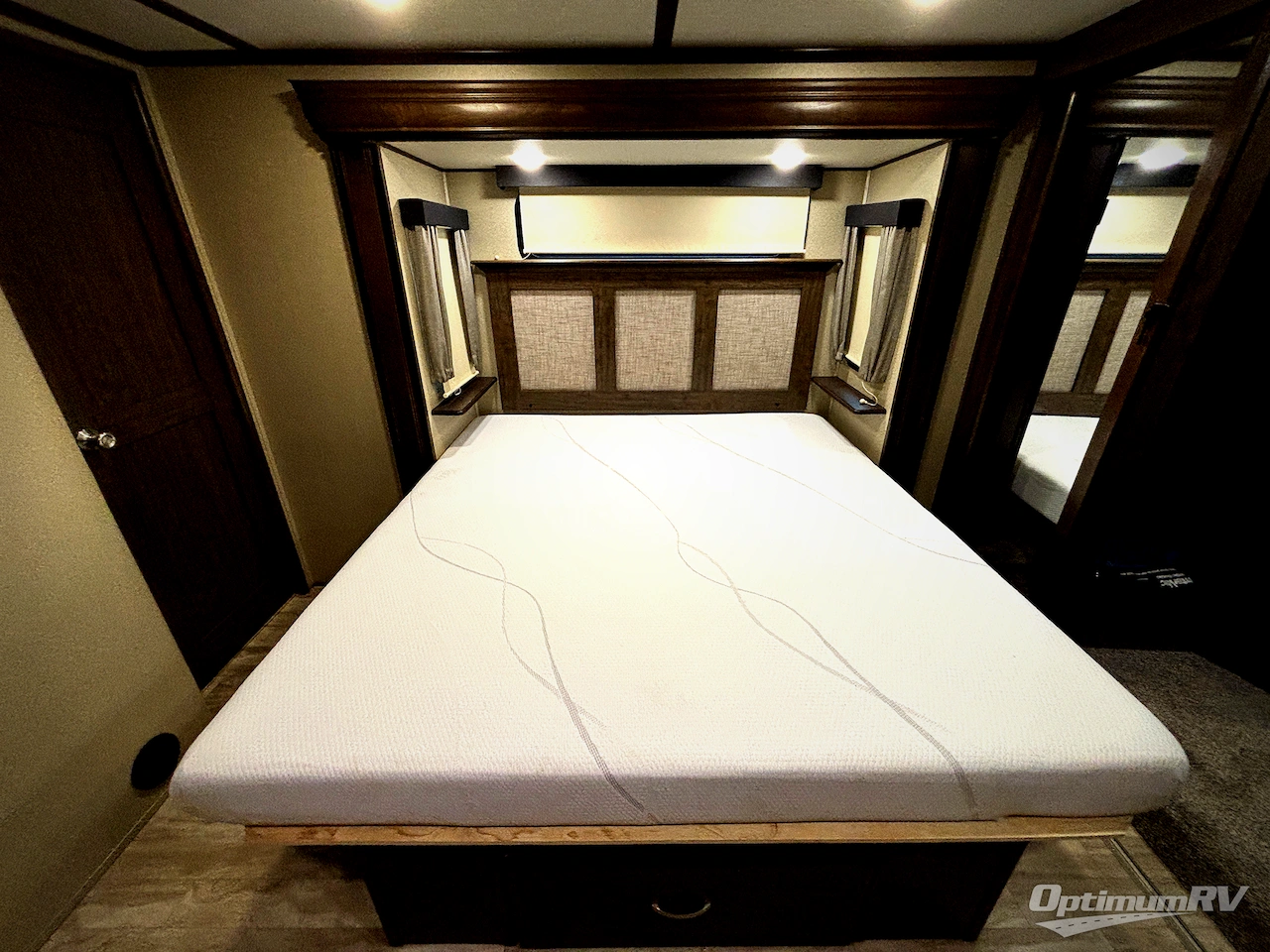 2019 Grand Design Solitude 385GK Photo 9